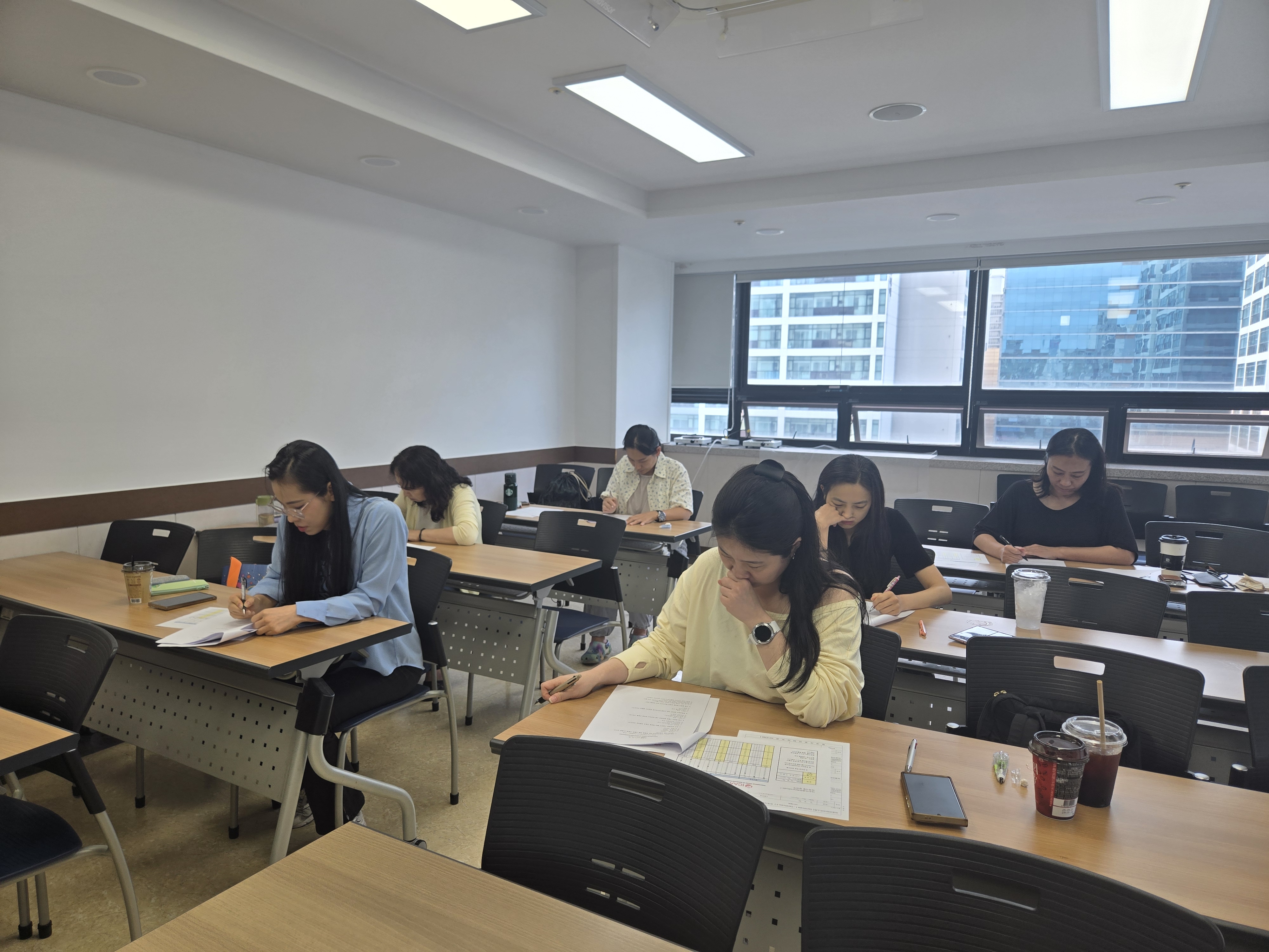 ICAA영국아로마테라피센터 특강이 진행 되고있다 1