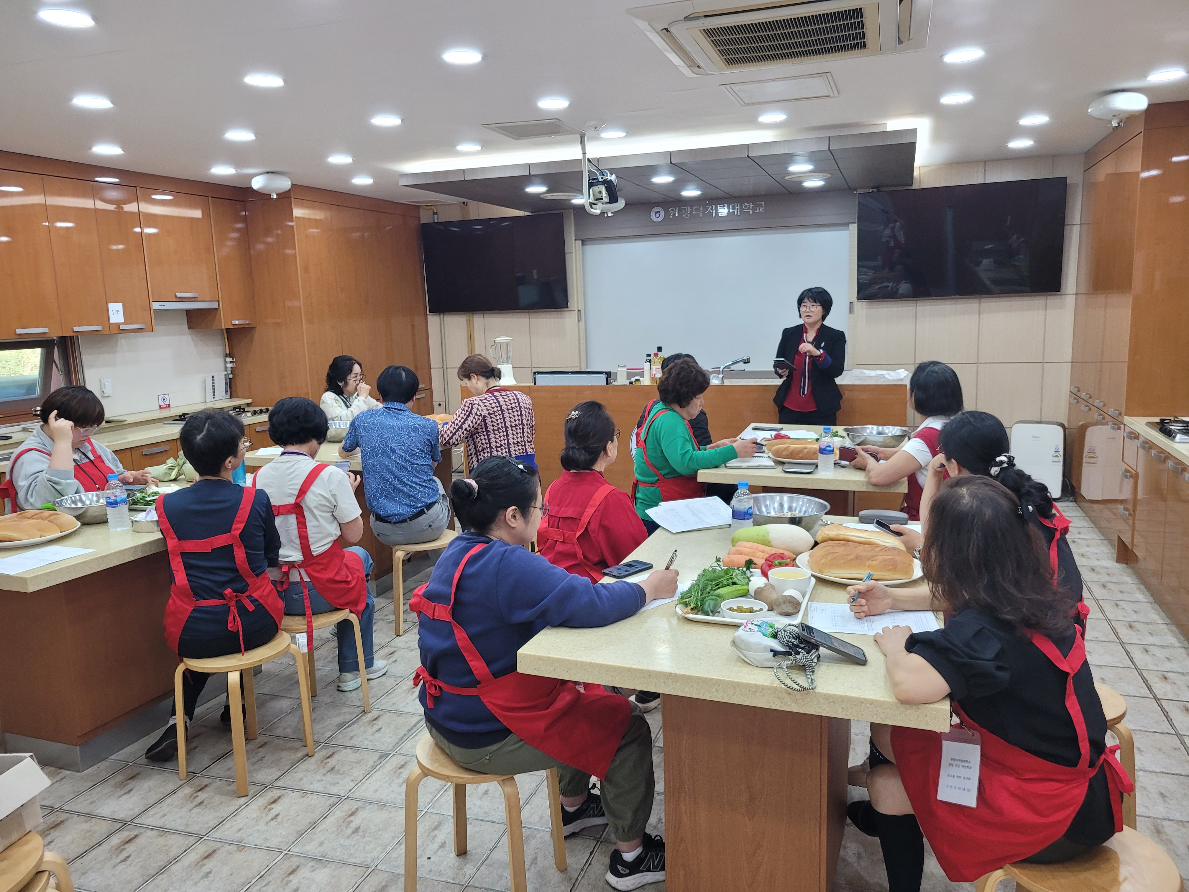 용교수 특강 현장사진