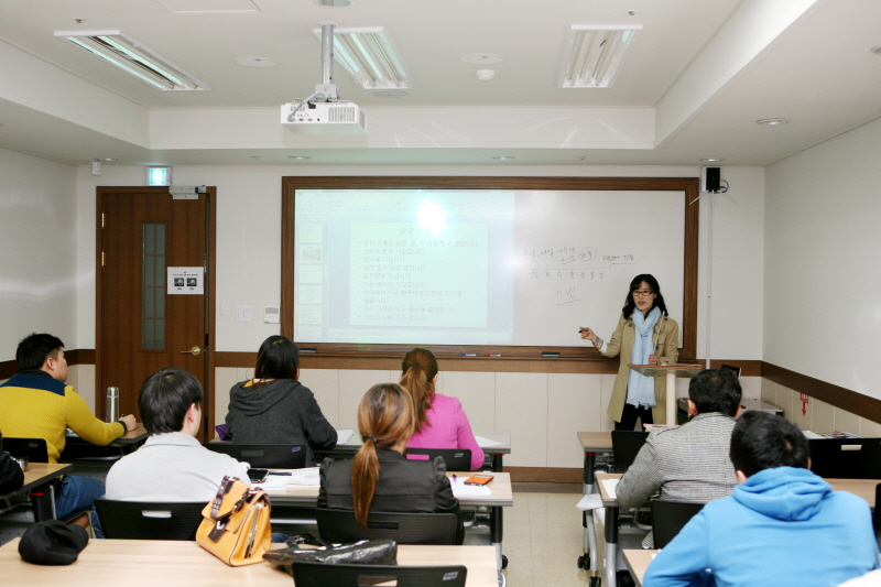 수업 진행하는 사진